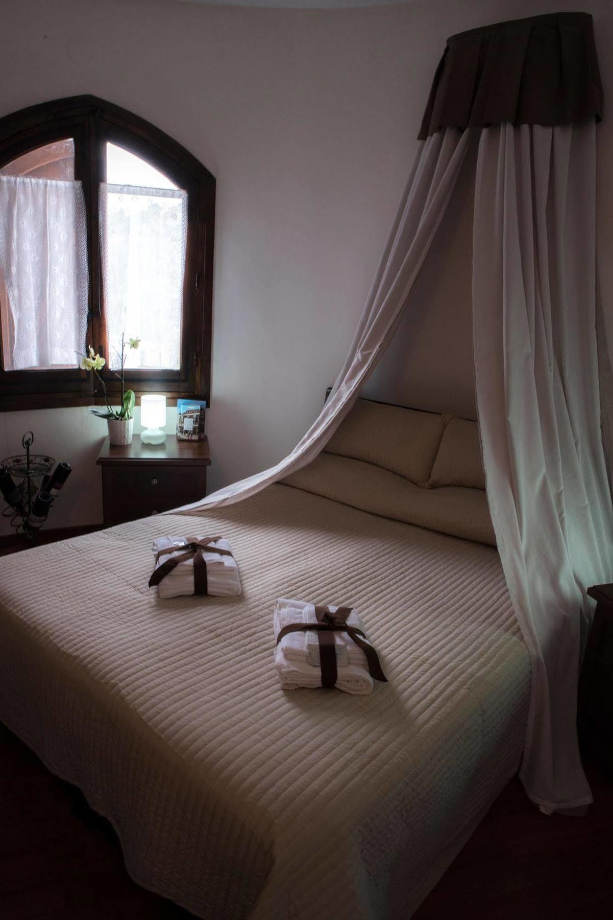 Castello Hotel Valguarnera Caropepe ภายนอก รูปภาพ