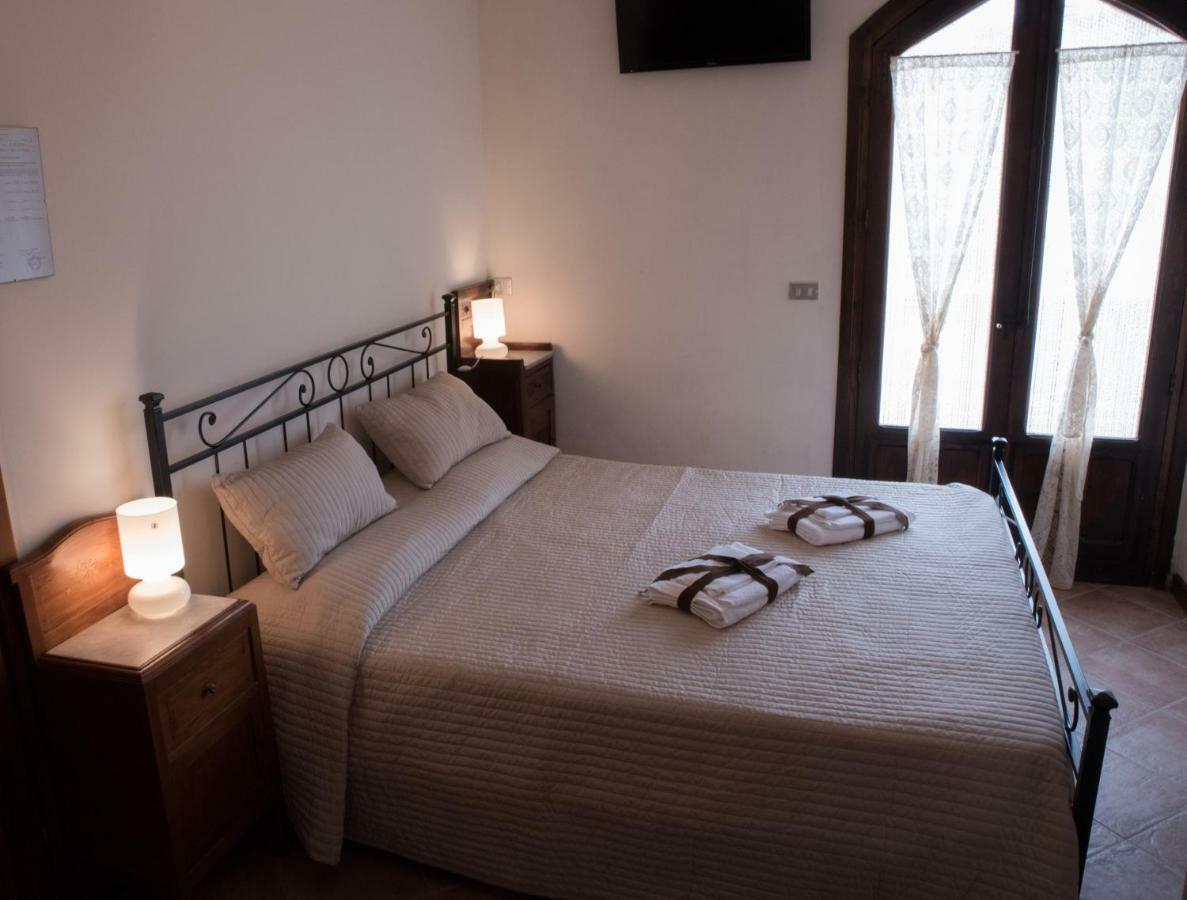 Castello Hotel Valguarnera Caropepe ภายนอก รูปภาพ